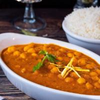 Channa Masala  · A combination of chickpeas, onions, and tomatoes.(Vegan)