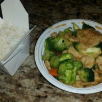 Chicken With Broccoli · Steamed no salt sugar or corn starch comes with white rice & brown sauce or garlic sauce on ...