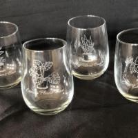 Planty Glassware · Wine taste so much better in a monstera wine glass! Set includes Monstera, African Mask, San...