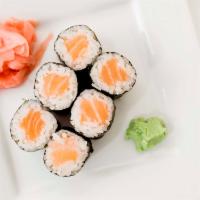 Salmon Roll · 6 pieces.