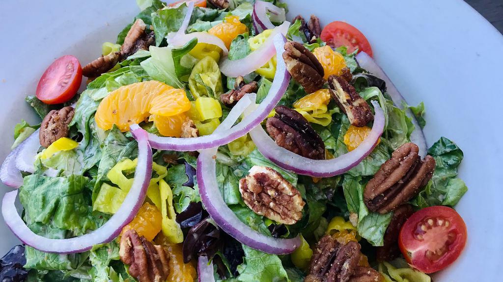Hawthorne'S Salad · Mixed greens, red onions, grape tomatoes, candied pecans, mandarin oranges and sliced pepperoncinis tossed in our bleu cheese balsamic vinaigrette dressing.