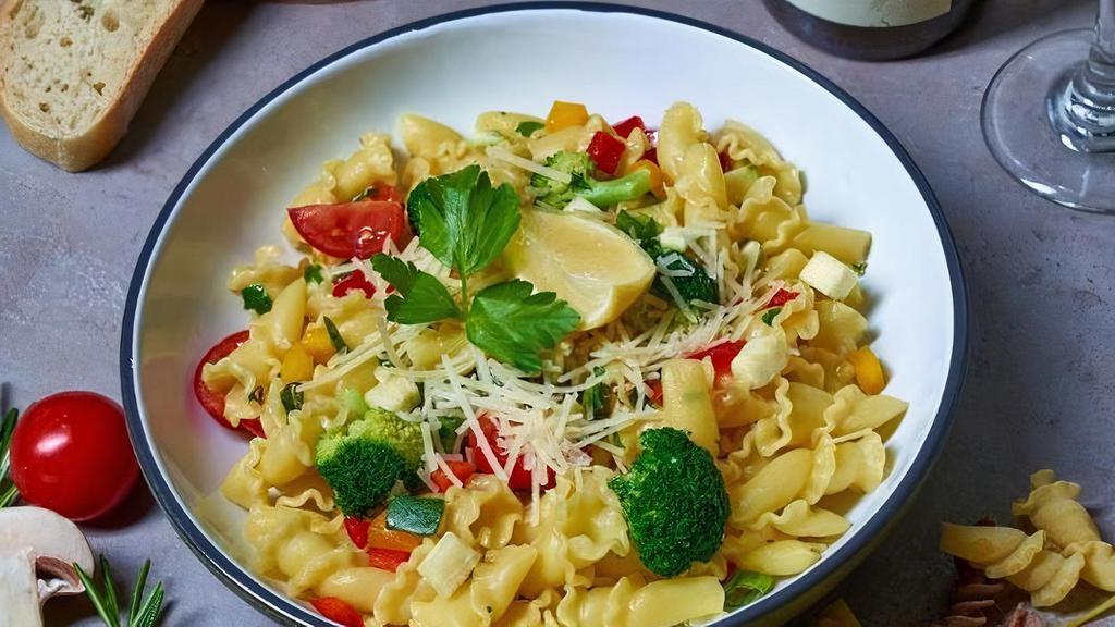 Primavera Pasta · Bell peppers, broccoli, cherry tomatoes, spring onions, zucchini, garlic, basil, parsley with choice of olive oil or tomato sauce