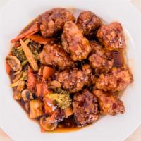 General Mao’S Chicken · Served with steamed rice.
Crispy chicken, broccoli, carrots, mushrooms, baby corn, pineapple...