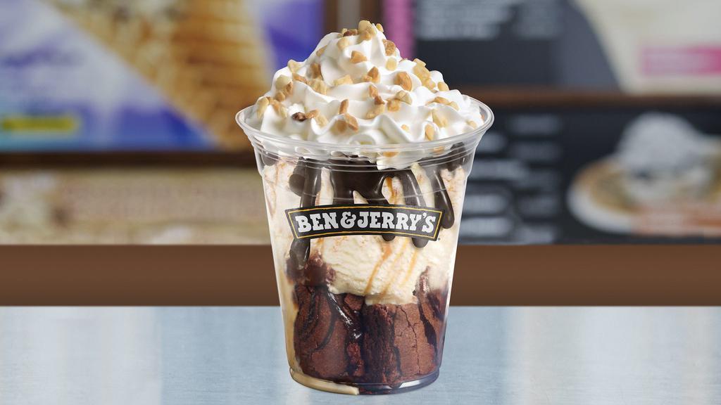 Custom Sundae (2 Scoops) · Includes choice of a freshly baked brownie or two freshly baked chocolate chip cookies, two scoops of your favorite flavor(s) & three toppings of your choice!