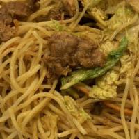 Singapore Mei Fun · Hot & spicy. Vegan chicken, vegan shrimp and vegan beef, made with turmeric curry sauce.