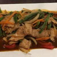 L12 Prik Khing · Spicy. Sautéed fresh green beans, onion, bell pepper, basil leaves and your choice of meat w...
