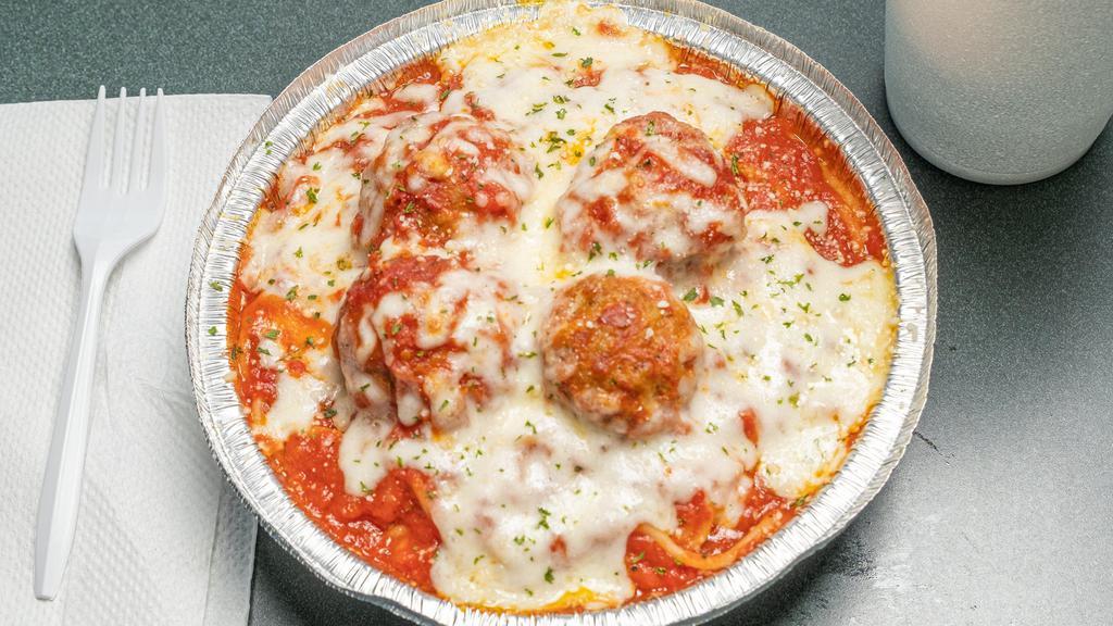 Spaghetti & Meatballs · Spaghetti with marinated meatballs and our special homemade marinara sauce. Served with a side salad and garlic breadstick.