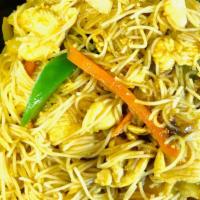 Chicken Singapore Noodles · Please specify white meat or grilled chicken