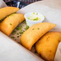 Empanadas Basket · 4 empanadas of any flavor. Our customer's favorites!
Pulled Beef, Pulled Chicken, Mashed pot...