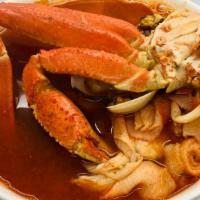 7 Mares · Delicious mix of shrimp, octopus, crab legs, tilapia fillet, scallops and mussels.
