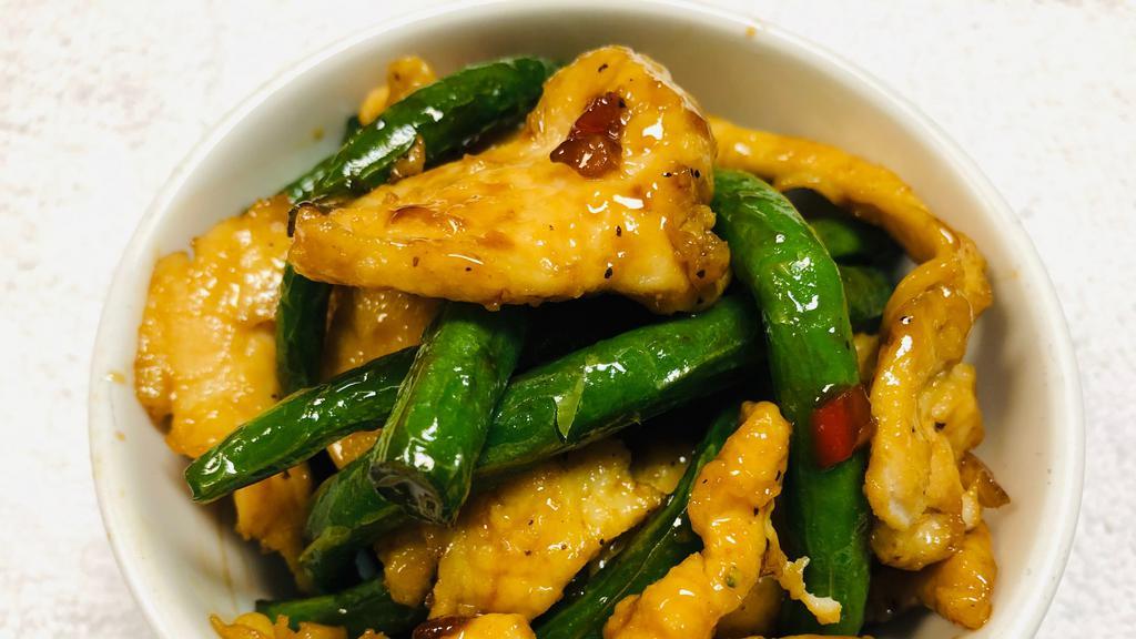 Stir Fry Chicken And Green Beans · White meat chicken stir fried with steamed green beans and minced onions, tossed in house made Asian brown sauce.

Served with side of rice.