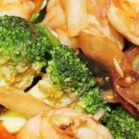 House Mixed Vegetables · Broccoli, mushroom, haricot vert (French green beans), onion, zucchini, garlic, scallion red...