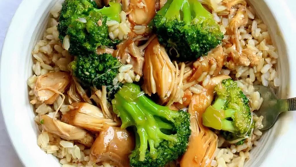 Meat With Broccoli(L)芥兰 · Broccoli, carrot, bell pepper, mushroom, and onion stir fried in a spicy garlic sauce. Served with plain fried rice or white steamed rice.