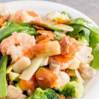 Shrimp With Mixed Vegetables · Include soup or choice of spring roll or crab rangoon.