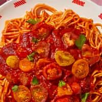 Spaghetti Marinara · Classic italian spaghetti with marinara sauce served with freshly baked breadsticks, with ma...