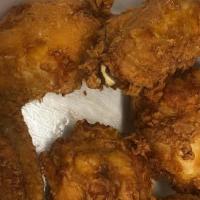 Fried Chicken Wings (6) 炸鸡翅 · Six pieces.