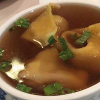 Wonton Soup 云吞汤 · With crispy noodles.