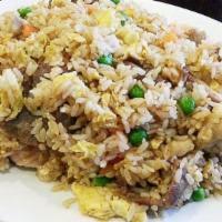 Large Yangzhou Fried Rice 扬州炒饭 · Comes with egg, pork, chicken, shrimp.