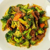 Small Beef With Broccoli芥兰牛(小） · With white rice, broccoli and beef.