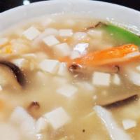 Seafood & Tofu Soup(海鲜豆腐汤) · Soup made from bean curd.