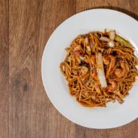 Shrimp Lo Mein · Served with egg roll and fried rice.