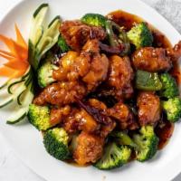 General Tso'S · Spicy. Served with green peppers and broccoli in general tso's sauce.