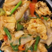 Pad Kee Mao · Mild. Pan-fried flat rice noodle with garlic, onions, peppers, tomato, and basil.