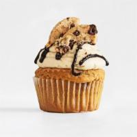 Cookie Butter · Classic Vanilla cupcake with cookie butter buttercream, chips ahoy, and chocolate sauce.
