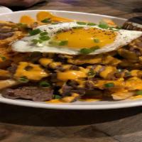 Bo Ne Fries · Gluten-free. Spicy.  Topped with beef,  onions, spicy mayo and sunny side up egg.