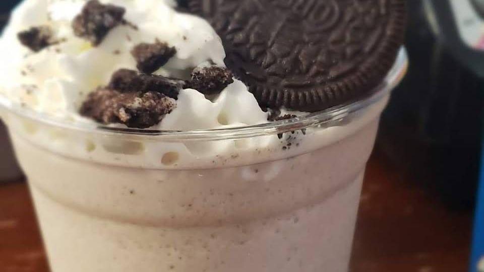 Oreo Cheesecake · Oreo cookie blended with cheesecake and milk