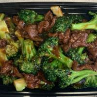 Beef With Broccoli 芥兰牛 · Served with white rice.