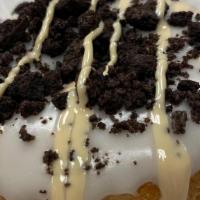 Cookies N Cream · Vanilla Icing, Oreo's Cookies, Vanilla Drizzle