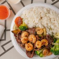 Hibachi Shrimp With Beef And Broccoli · 