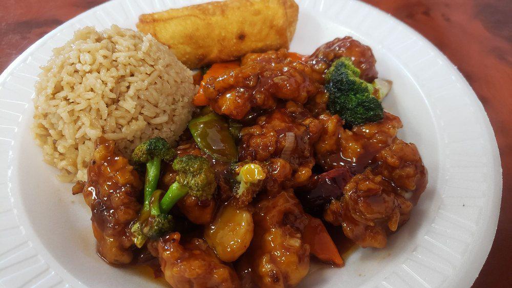 General Chen'S · Hot. Breaded and tossed in a sweet spicy brown sauce with carrots, broccoli, snowpeas and water chestnuts. Add beef, shrimp, tofu for an additional charge.