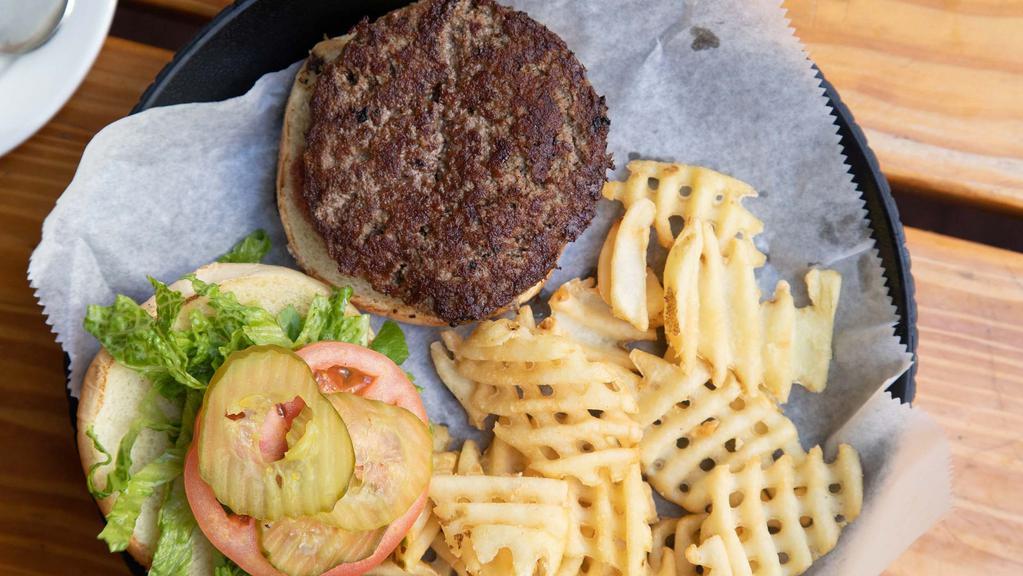 Ernst Burger · Angus beef burger, brioche bun, lettuce, tomato, pickles