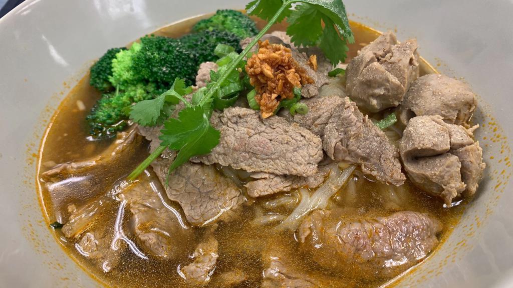 Beef Noodle Soup  · Rice noodles, sliced beef, beef balls, bean sprouts, broccoli & scallions in a beef broth