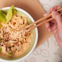 Chicken Noodle Bowl · rice noodle, grilled chicken, romaine, peanut ginger lemon curry, shallots, peanuts, scallions
