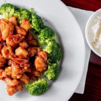 General Tso'S · Crispy chicken sautéed with a classic general tso's sauce and steamed broccoli. Comes with c...
