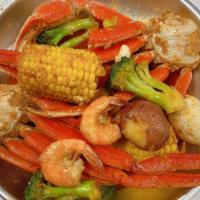 Seafood Platter (P2) · 1Lb snow crab legs and 1/2Lb shrimp (no heads) served with 2 corn, 2 potato, egg and broccoli