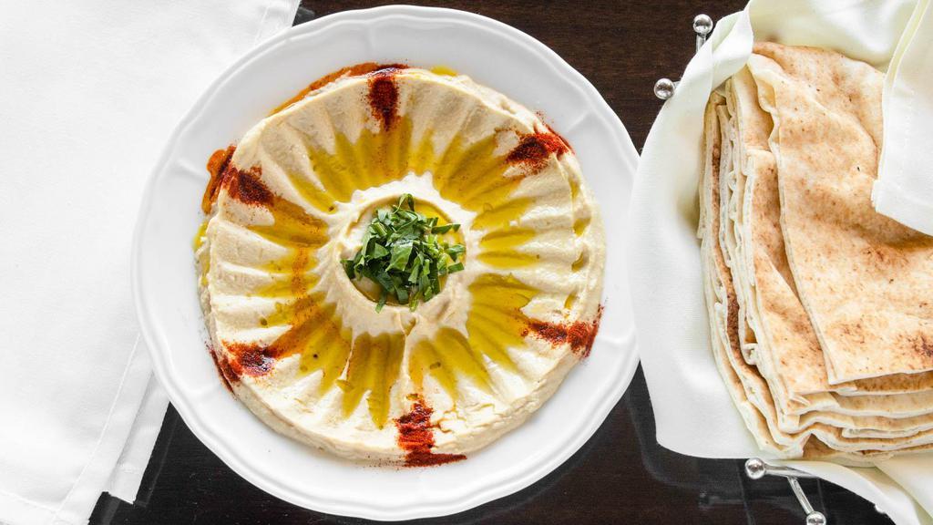 Shadi's Restaurant & Lounge · American · Sandwiches · Salad · Desserts · Chicken
