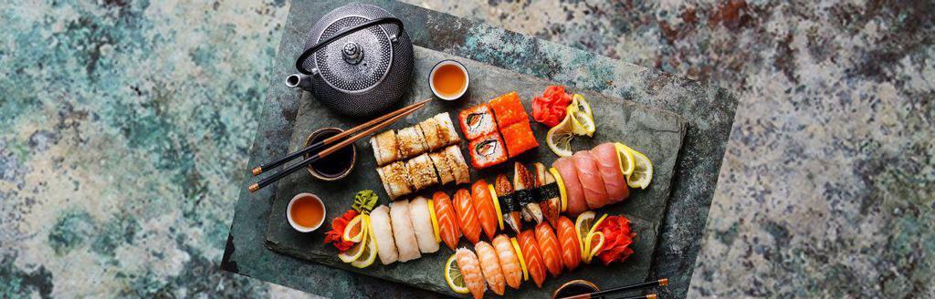 Le’s sushi bar and restaurant · Vietnamese · Sushi · Japanese · Desserts · Soup
