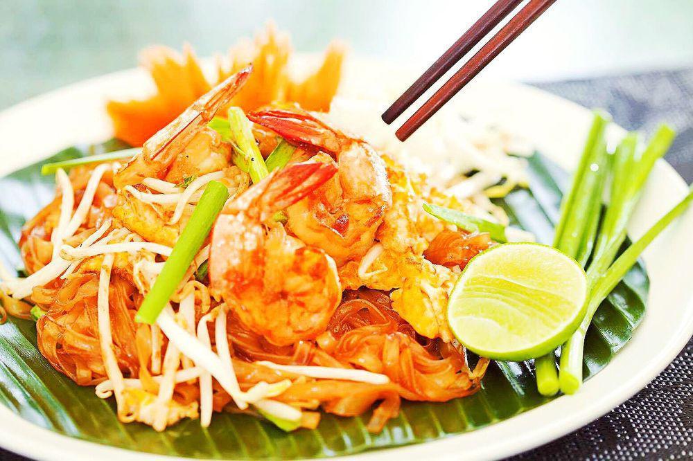 Papa Thai Chef · Thai · Noodles · Desserts · Salad · Chinese