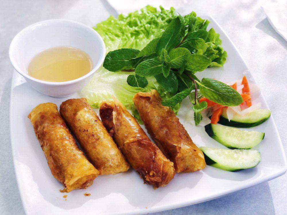 New Pho Saigon · Vietnamese · Pho · Thai · Chinese · Salad