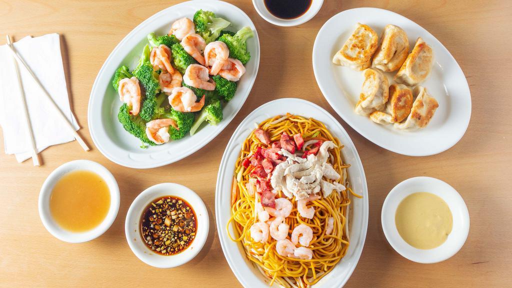 Bamboo House · Chinese · Noodles · Chicken · Seafood