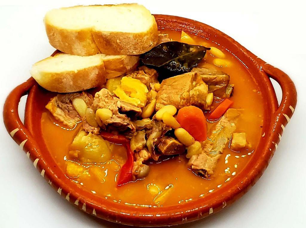 Churrascarias Aveirense Restaurant · Spanish · Chicken · Sandwiches · Seafood