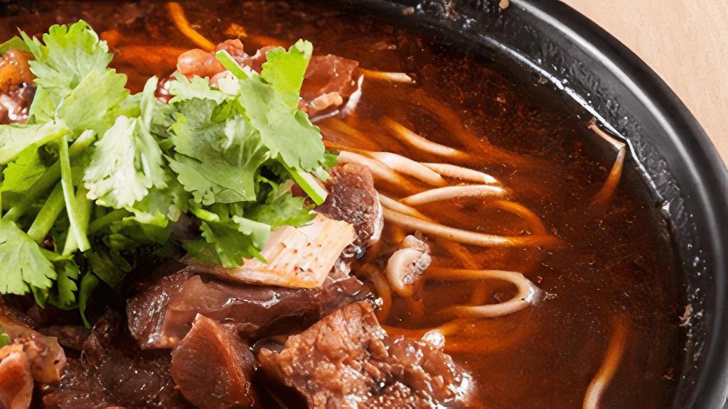 Noodle With Diced Beef In Szechuan Sauce · Beef Shank, Cilantro, Scallion, Vegetable, Broth