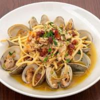 Vongole · littleneck clams, garlic, white wine, pancetta, parsley, EVOO