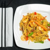 Singapore Mai Fun · Rice thin noodles. Spicy.