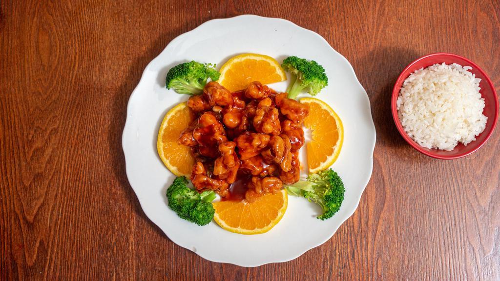 General Tso'S Chicken · Hot & Spicy. Chunks of fried chicken in a special sweet and spicy sauce lined with broccoli.
