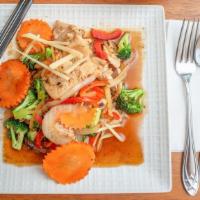 Pad Khing (Ginger) · Spicy. Sautéed fresh ginger, bell peppers, carrots, broccoli, and onions.